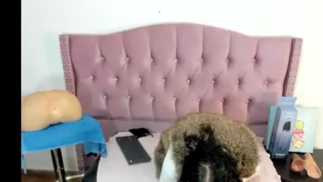 Snapshot of StefanyMiler chatting on November 15, 2025, 8:05 pm StefanyMiler online show from November 15, 2025, 8:05 pm