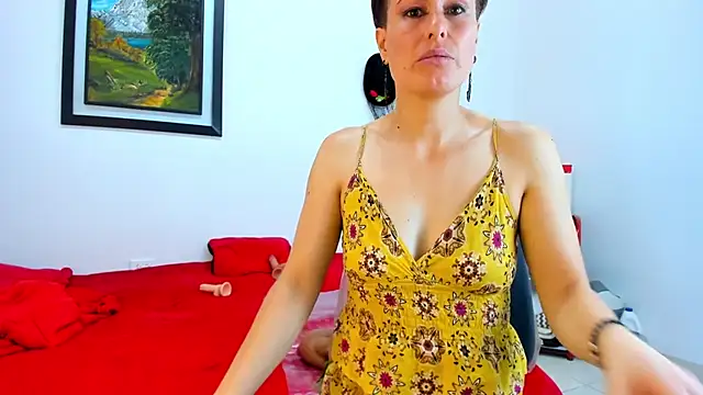 Snapshot of yasmin_goldenst chatting on March 16, 2025, 1:59 am yasmin goldenst online show from March 16, 2025, 1:59 am