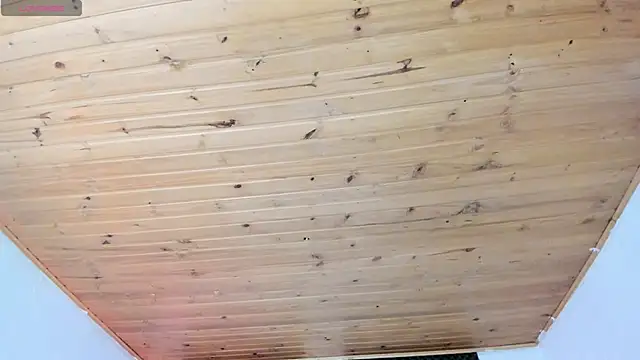 cristal  hot 1 online show from March 18, 2025, 4:04 am