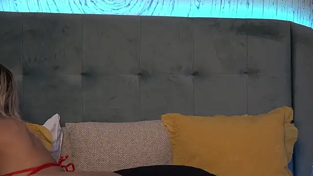 Snapshot of IvyRubens chatting on December 19, 2024, 12:56 pm IvyRubens online show from December 19, 2024, 12:56 pm