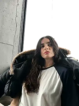 Snapshot of Sam_Sara chatting on February 3, 2025, 3:06 pm Sam Sara online show from February 3, 2025, 3:06 pm