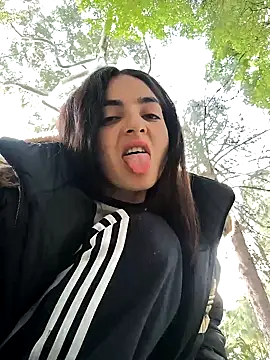 Snapshot of Sam_Sara chatting on February 3, 2025, 9:18 pm Sam Sara online show from February 3, 2025, 9:18 pm