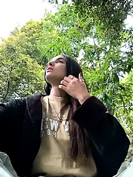 Snapshot of Sam_Sara chatting on February 4, 2025, 6:27 pm Sam Sara online show from February 4, 2025, 6:27 pm