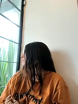 Snapshot of Sam_Sara chatting on February 5, 2025, 8:14 pm Sam Sara online show from February 5, 2025, 8:14 pm