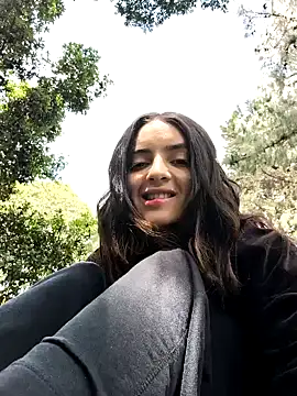 Snapshot of Sam_Sara chatting on February 6, 2025, 6:02 pm Sam Sara online show from February 6, 2025, 6:02 pm