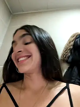 Snapshot of Sam_Sara chatting on February 14, 2025, 1:08 pm Sam Sara online show from February 14, 2025, 1:08 pm