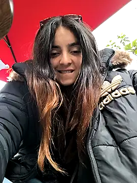 Snapshot of Sam_Sara chatting on February 14, 2025, 9:10 pm Sam Sara online show from February 14, 2025, 9:10 pm