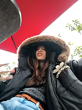 Snapshot of Sam_Sara chatting on February 15, 2025, 4:23 pm Sam Sara online show from February 15, 2025, 4:23 pm