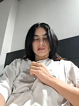 Snapshot of Sam_Sara chatting on February 16, 2025, 11:59 pm Sam Sara online show from February 16, 2025, 11:59 pm