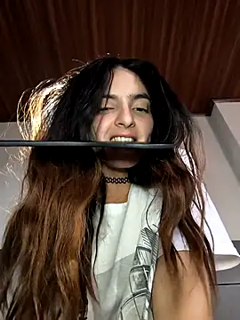 Snapshot of Sam_Sara chatting on February 17, 2025, 8:58 pm Sam Sara online show from February 17, 2025, 8:58 pm