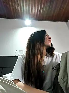 Snapshot of Sam_Sara chatting on February 25, 2025, 9:35 pm Sam Sara online show from February 25, 2025, 9:35 pm