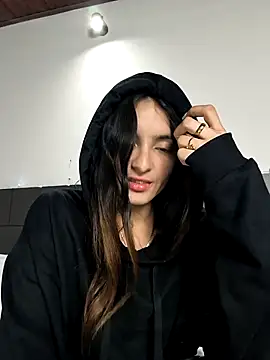 Snapshot of Sam_Sara chatting on February 27, 2025, 9:04 pm Sam Sara online show from February 27, 2025, 9:04 pm