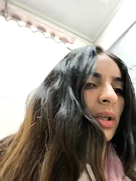 Snapshot of Sam_Sara chatting on March 6, 2025, 5:11 pm Sam Sara online show from March 6, 2025, 5:11 pm