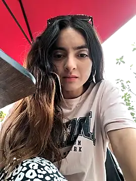 Snapshot of Sam_Sara chatting on March 7, 2025, 6:33 pm Sam Sara online show from March 7, 2025, 6:33 pm