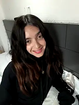 Snapshot of Sam_Sara chatting on March 7, 2025, 9:38 pm Sam Sara online show from March 7, 2025, 9:38 pm