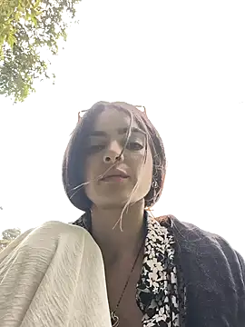 Snapshot of Sam_Sara chatting on March 15, 2025, 5:26 pm Sam Sara online show from March 15, 2025, 5:26 pm