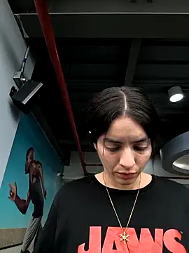 Snapshot of Sam_Sara chatting on March 17, 2025, 3:18 pm Sam Sara online show from March 17, 2025, 3:18 pm