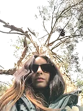 Snapshot of Sam_Sara chatting on March 19, 2025, 2:35 pm Sam Sara online show from March 19, 2025, 2:35 pm