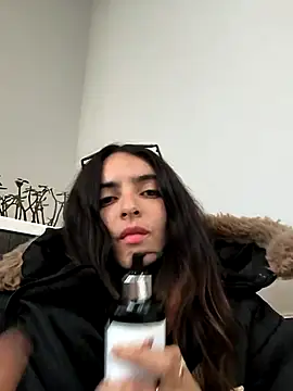 Snapshot of Sam_Sara chatting on March 19, 2025, 8:43 pm Sam Sara online show from March 19, 2025, 8:43 pm