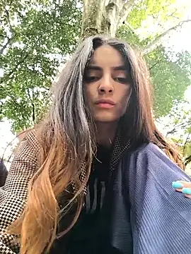 Snapshot of Sam_Sara chatting on September 14, 2025, 7:02 pm Sam Sara online show from September 14, 2025, 7:02 pm