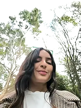 Snapshot of Sam_Sara chatting on September 15, 2025, 8:53 pm Sam Sara online show from September 15, 2025, 8:53 pm