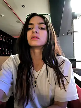 Snapshot of Sam_Sara chatting on September 26, 2025, 6:01 pm Sam Sara online show from September 26, 2025, 6:01 pm