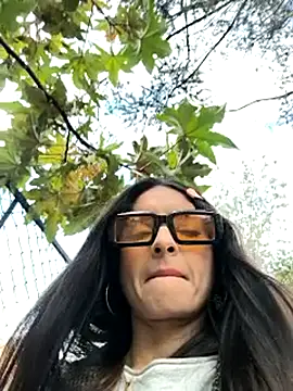 Snapshot of Sam_Sara chatting on October 14, 2025, 7:58 pm Sam Sara online show from October 14, 2025, 7:58 pm