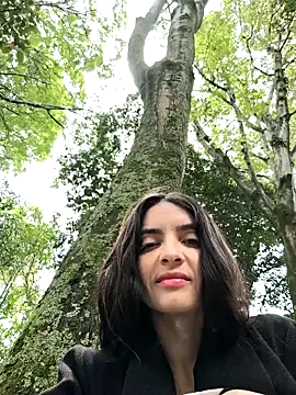 Snapshot of Sam_Sara chatting on October 17, 2025, 3:47 pm Sam Sara online show from October 17, 2025, 3:47 pm