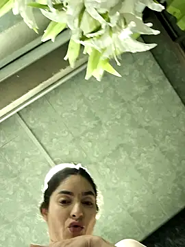 Snapshot of Sam_Sara chatting on October 21, 2025, 1:17 am Sam Sara online show from October 21, 2025, 1:17 am