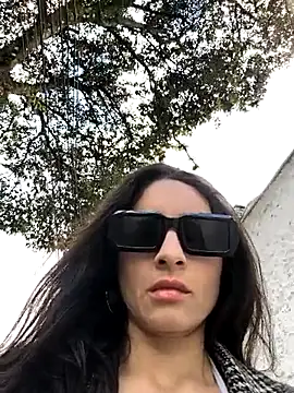 Snapshot of Sam_Sara chatting on November 2, 2025, 6:43 pm Sam Sara online show from November 2, 2025, 6:43 pm