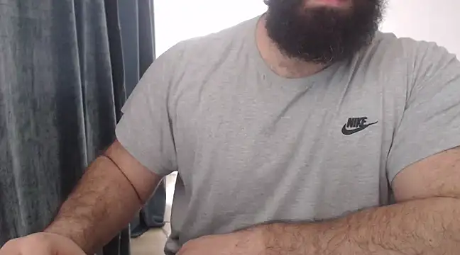 hugemachohandsome online show from February 25, 2025, 9:42 am