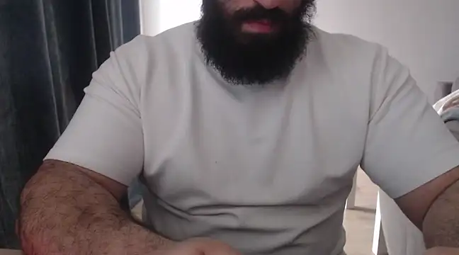 hugemachohandsome online show from March 14, 2025, 3:03 pm