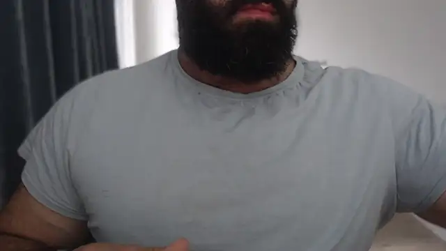 hugemachohandsome online show from September 25, 2025, 8:18 am