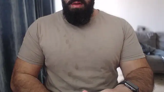 hugemachohandsome online show from October 29, 2025, 8:27 am