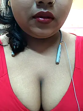 Sophiaboudi online show from February 21, 2025, 5:42 pm