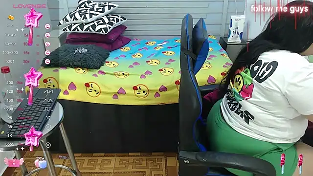 evelin zaens online show from February 14, 2025, 1:29 pm