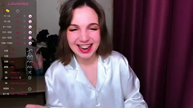 Snapshot of KindHazelHere_ chatting on March 5, 2025, 4:13 pm KindHazelHere online show from March 5, 2025, 4:13 pm
