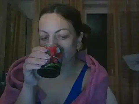 Snapshot of ShawnaAdams chatting on March 13, 2025, 5:18 pm ShawnaAdams online show from March 13, 2025, 5:18 pm