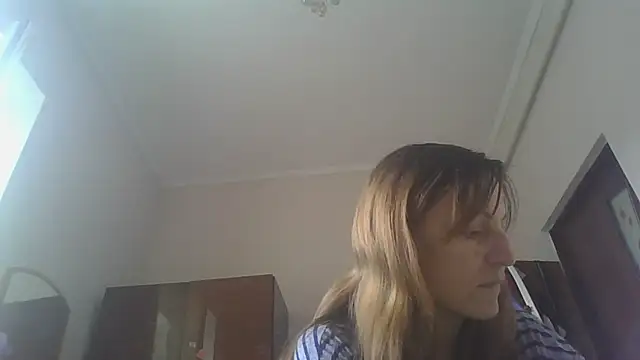 Snapshot of ShawnaAdams chatting on September 10, 2025, 2:06 pm ShawnaAdams online show from September 10, 2025, 2:06 pm