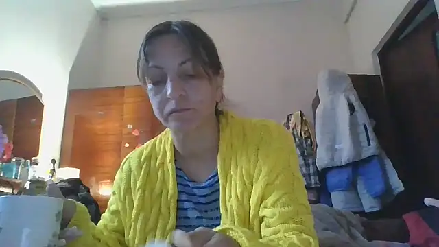 Snapshot of ShawnaAdams chatting on September 17, 2025, 3:24 pm ShawnaAdams online show from September 17, 2025, 3:24 pm