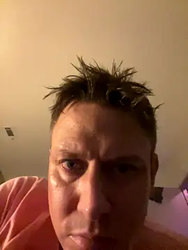 Snapshot of LiamDean20 chatting on October 29, 2025, 5:20 am LiamDean20 online show from October 29, 2025, 5:20 am