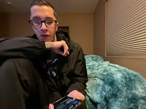 Snapshot of Bwcjoshbanks chatting on January 29, 2025, 3:01 am Bwcjoshbanks online show from January 29, 2025, 3:01 am