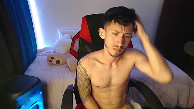 Snapshot of stevenSEX123 chatting on December 10, 2024, 4:24 am stevenSEX123 online show from December 10, 2024, 4:24 am