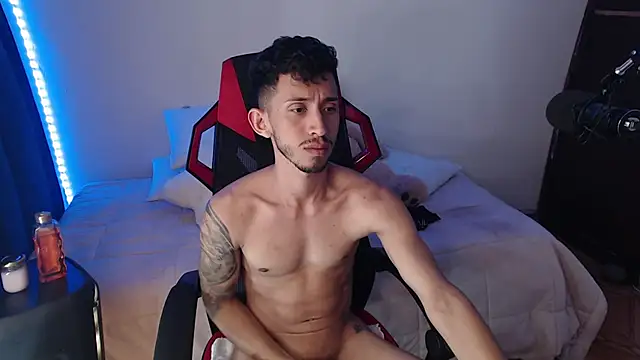 Snapshot of stevenSEX123 chatting on December 28, 2024, 7:00 am stevenSEX123 online show from December 28, 2024, 7:00 am