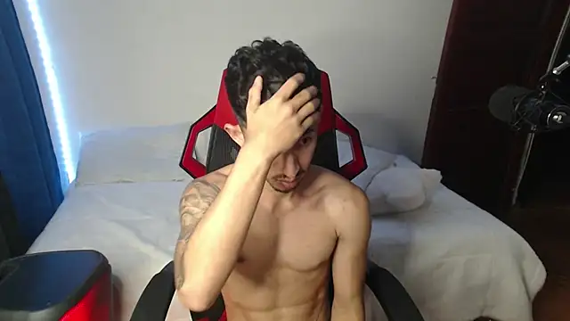 Snapshot of stevenSEX123 chatting on January 3, 2025, 6:22 am stevenSEX123 online show from January 3, 2025, 6:22 am