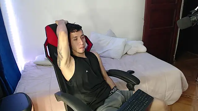 Snapshot of stevenSEX123 chatting on January 26, 2025, 3:59 am stevenSEX123 online show from January 26, 2025, 3:59 am