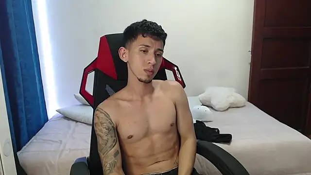 Snapshot of stevenSEX123 chatting on March 1, 2025, 4:47 am stevenSEX123 online show from March 1, 2025, 4:47 am