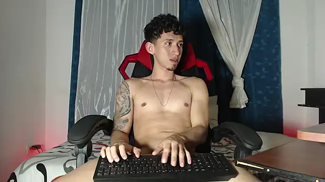 Snapshot of stevenSEX123 chatting on November 8, 2025, 6:24 am stevenSEX123 online show from November 8, 2025, 6:24 am