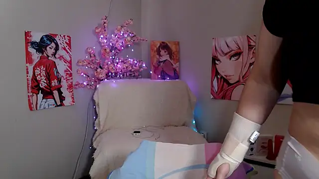 Moertomlly online show from November 23, 2025, 4:01 am