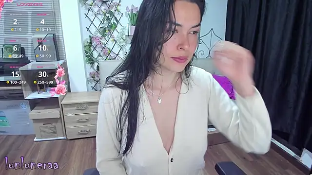 Snapshot of Lunlunera chatting on March 13, 2025, 4:38 am Lunlunera online show from March 13, 2025, 4:38 am